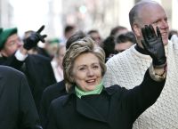 Χίλαρι Κλίντον για Επστάιν: «Δεν ήξερα τίποτα» και κάλεσμα στον Τραμπ να καταθέσει