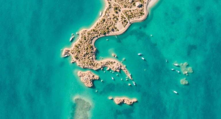 Ινδία και Κίνα “σαρώνουν”: Η Ελλάδα στο στόχαστρο των δύο τουριστικών γιγάντων!