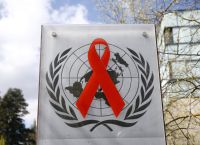 HIV: Νέο «ένα χάπι την ημέρα» δείχνει ισοδύναμη αποτελεσματικότητα και λιγότερο βάρος θεραπείας