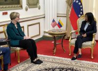 ΗΠΑ – Βενεζουέλα: Πρώτη συνάντηση για «μετάβαση» έναν μήνα μετά την αιχμαλώτιση Μαδούρο