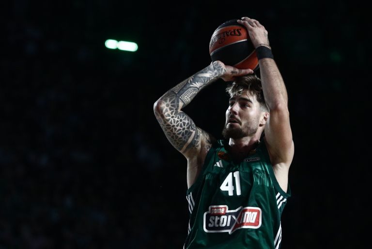 Παναθηναϊκός AKTOR: Χωρίς Χουάντσο Ερνανγκόμεθ στην αναχώρηση για Κρήτη – Αύριο η εκτίμηση της κατάστασής του