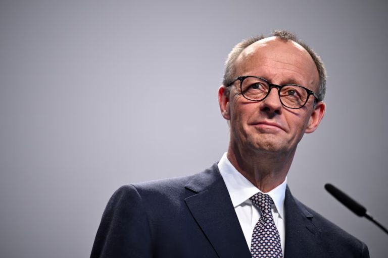 Merz προειδοποιεί για «βαθύ χάσμα» ΗΠΑ–Ευρώπης και ζητά νέο reset εμπιστοσύνης