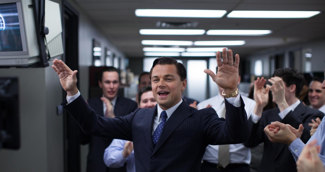 10 άγνωστες ιστορίες πίσω από το «The Wolf of Wall Street» που άλλαξαν τον τρόπο που βλέπουμε την ταινία