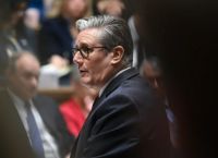 POLITICS: Starmer σε Αδιέξοδο — Μετωπική με Reform UK και Πολιτική Κρίση στο Ηνωμένο Βασίλειο