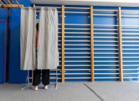 Ισπανία: Η Αραγονία «δείχνει» Μαδρίτη – κρίσιμες κάλπες που πιέζουν τον Σάντσεθ και ανεβάζουν Vox