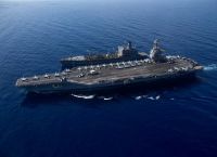Διπλό αεροπλανοφόρο των ΗΠΑ στη Μέση Ανατολή: Μήνυμα αποτροπής προς το Ιράν