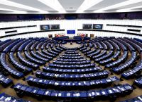 Ευρωκοινοβούλιο: «Οι τρανς γυναίκες είναι γυναίκες» σε ψήφισμα με ισχυρό πολιτικό μήνυμα