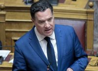 «Χωρίς τα ΜΑΤ θα με είχαν σκοτώσει» – Ο Άδωνις απαντά από τη Νίκαια με αριθμούς και έργα