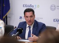 Άδωνις Γεωργιάδης: Καμία αλλαγή στο Καθηκοντολόγιο των Μαιών – Αποκαθιστά την αλήθεια