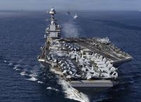 ΗΠΑ – Ιράν στον ορίζοντα: Δύο αεροπλανοφόρα και απειλές Τραμπ πριν τη Γενεύη