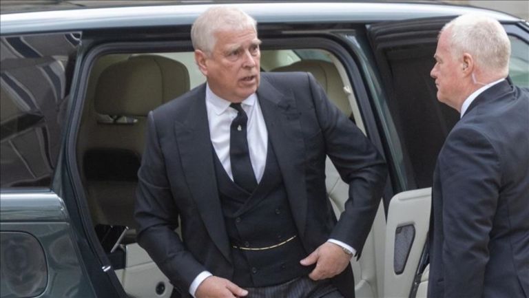 Άντριου: «Είμαι ο γιος της βασίλισσας,δεν μπορείτε να το κάνετε αυτό» φώναζε όταν τον έδιωχναν από Γουίνδσορ