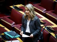 Η Αποστολάκη «ξεσκονίζει» ΟΠΕΚΕΠΕ: «Κυβερνητικό μοντέλο συγκάλυψης — θα σταθούμε απέναντι»