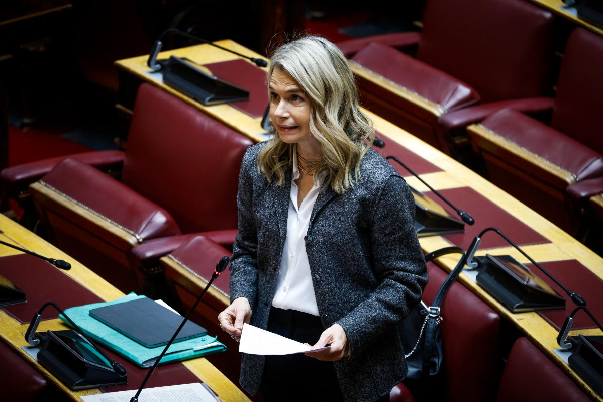 Η Αποστολάκη «ξεσκονίζει» ΟΠΕΚΕΠΕ: «Κυβερνητικό μοντέλο συγκάλυψης — θα σταθούμε απέναντι»