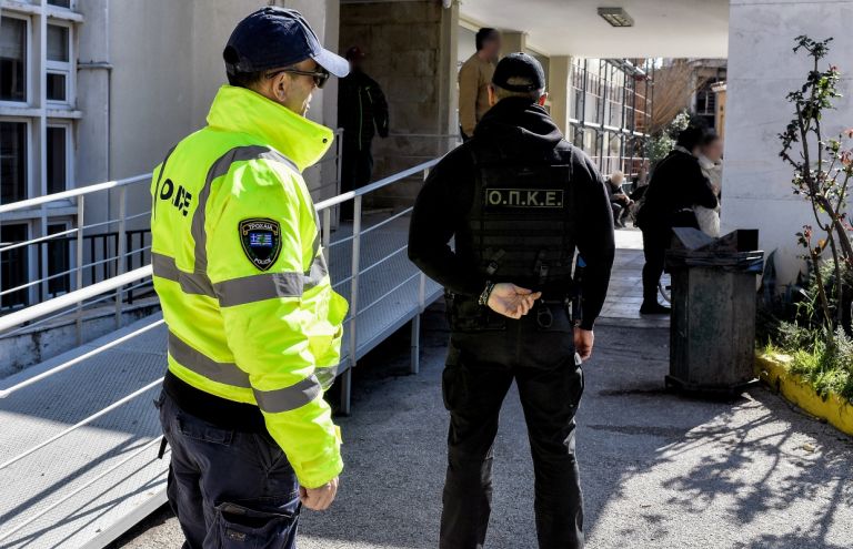 Δολοφονία 17χρονου στο Λουτράκι: 16 ετών ο δράστης που συνελήφθη – «Είμαι αυτός που ψάχνετε για το μαχαίρωμα»