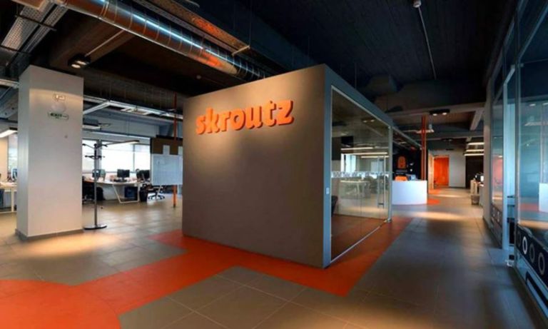 Skroutz και Κύπρος: Άλμα 83% στις online παραγγελίες το 2025 αλλάζει την αγορά