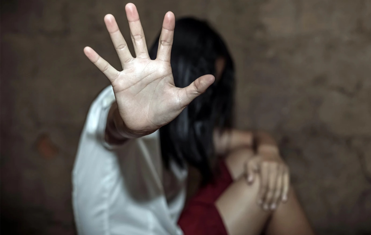 Κυψέλη:Μητέρα κατήγγειλε σεξουαλική κακοποίηση σε βάρος της 25χρονης ΑμεΑ κόρης–Κυνήγησε το δράστη με μαχαίρι