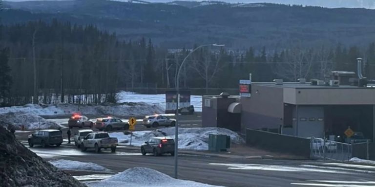 Μακελειό στον Καναδά: 10 νεκροί από πυροβολισμούς σε Γυμνάσιο-«Γυναίκα με φόρεμα και καστανά μαλλιά» η ύποπτη