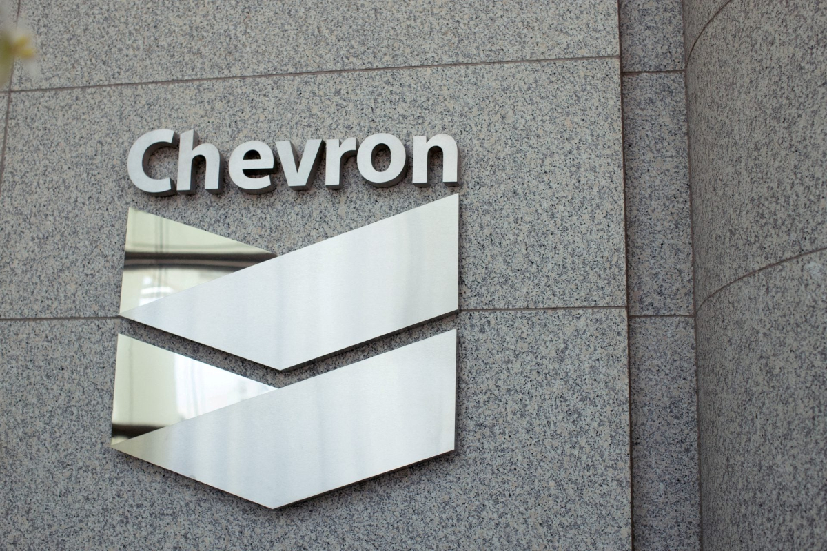 Chevron Signs In: Greece Reopens the Hydrocarbon Game with a Clear Geopolitical Message