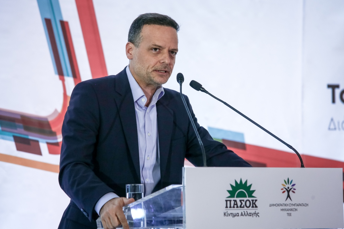 Το ΠΑΣΟΚ σε σταυροδρόμι: Δούκας στην ΚΟΕΣ – «Τελευταία μας ευκαιρία για επανεκκίνηση