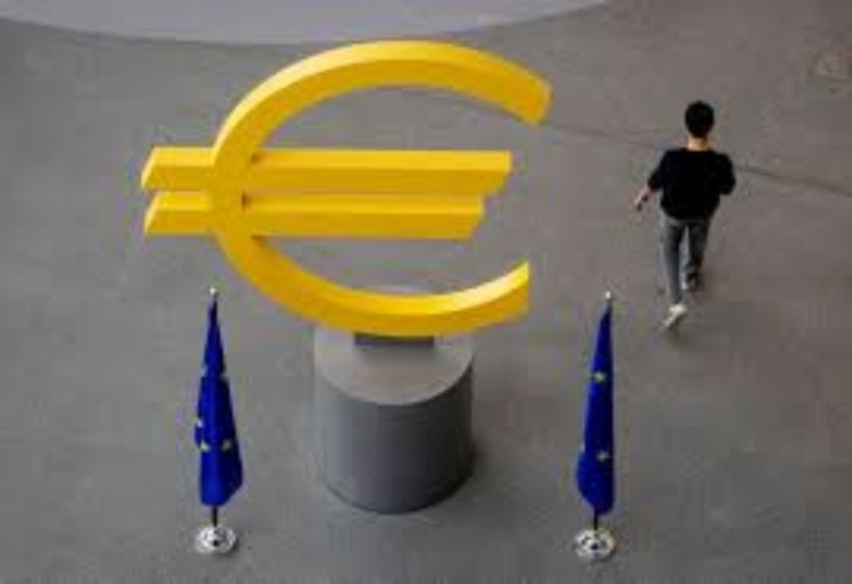 ΕΚΤ σε στάση αναμονής — Το ευρώ, τα επιτόκια και η ισορροπία με το δολάριο