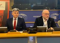 Αρναούτογλου – Φαραντούρης για τους κλιματικούς πρόσφυγες: “Έρχονται και από την Ελλάδα μετά τον Daniel”