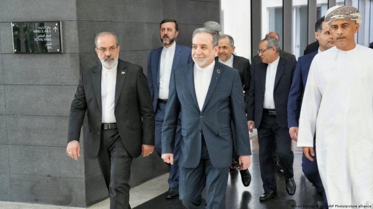 Πυρηνικό Στοίχημα: ΗΠΑ-Ιράν σε Μυστική Σκακιέρα – Κρυφές Συμφωνίες ή Παγίδα;