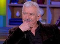 Γιαννόπουλος: Το Μπούλινγκ που Βίωσε στην Αθήνα – «Γέλαγαν τα Παιδιά»