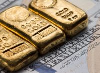 Χρυσός αντί δολαρίου: Γιατί τα Gold ETFs “ρούφηξαν” 19 δισ. δολάρια μέσα σε έναν μήνα