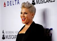 Pink: Διαζύγιο ή «fake news»; Η αιχμηρή απάντησή της στις φήμες για τον Κάρεϊ Χαρτ