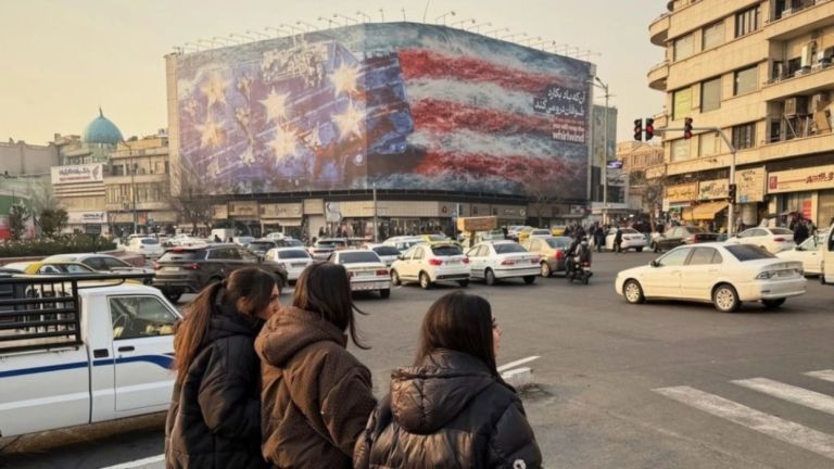 Συναγερμός από το Στέιτ Ντιπάρτμεντ: Καλεί τους Αμερικανούς να φύγουν άμεσα από το Ιράν