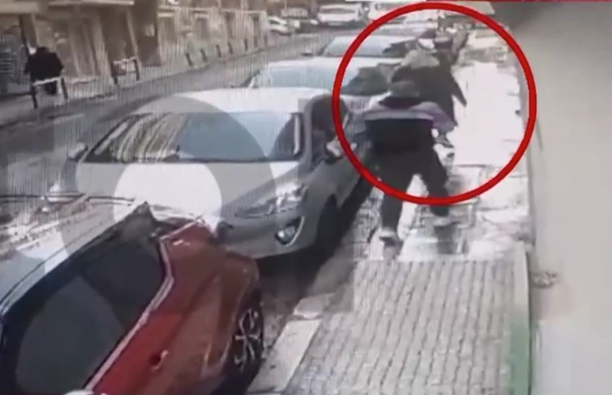 Κυψέλη: Άφαντος ο άνδρας που επιτέθηκε σεξουαλικά σε 25χρονες ΑμεΑ μέσα στο σπίτι τους