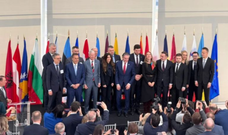 Τι προβλέπει το κοινό ανακοινωθέν των 13 υπουργών των χωρών του Κάθετου Διάδρομου