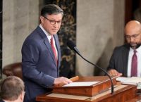 Ρεπουμπλικανοί «λιποτάκτες»: 219–211 στο Κογκρέσο κατά των Τραμπικών δασμών στον Καναδά