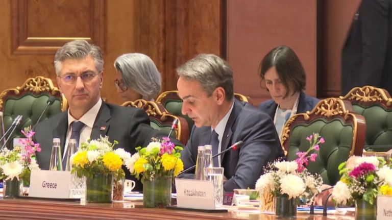 Μητσοτάκης από Ινδία: Προτεραιότητα η προστασία των νέων από τον ψηφιακό εθισμό