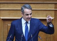 Μητσοτάκης Αναθεώρηση Συντάγματος: Γέφυρες με τις Ελίτ & Πολιτικό Παιχνίδι