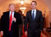 Ο Τραμπ καλεί Μητσοτάκη στο «Συμβούλιο Ειρήνης»: Ελλάδα στο παγκόσμιο παιχνίδι ή γεωπολιτικό ρίσκο;