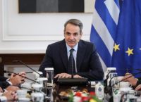 Μαραθώνιος στο Μαξίμου: Ο Μητσοτάκης ζυγίζει φόρους, παροχές και αγορές στο ΚΥΣΟΙΠ