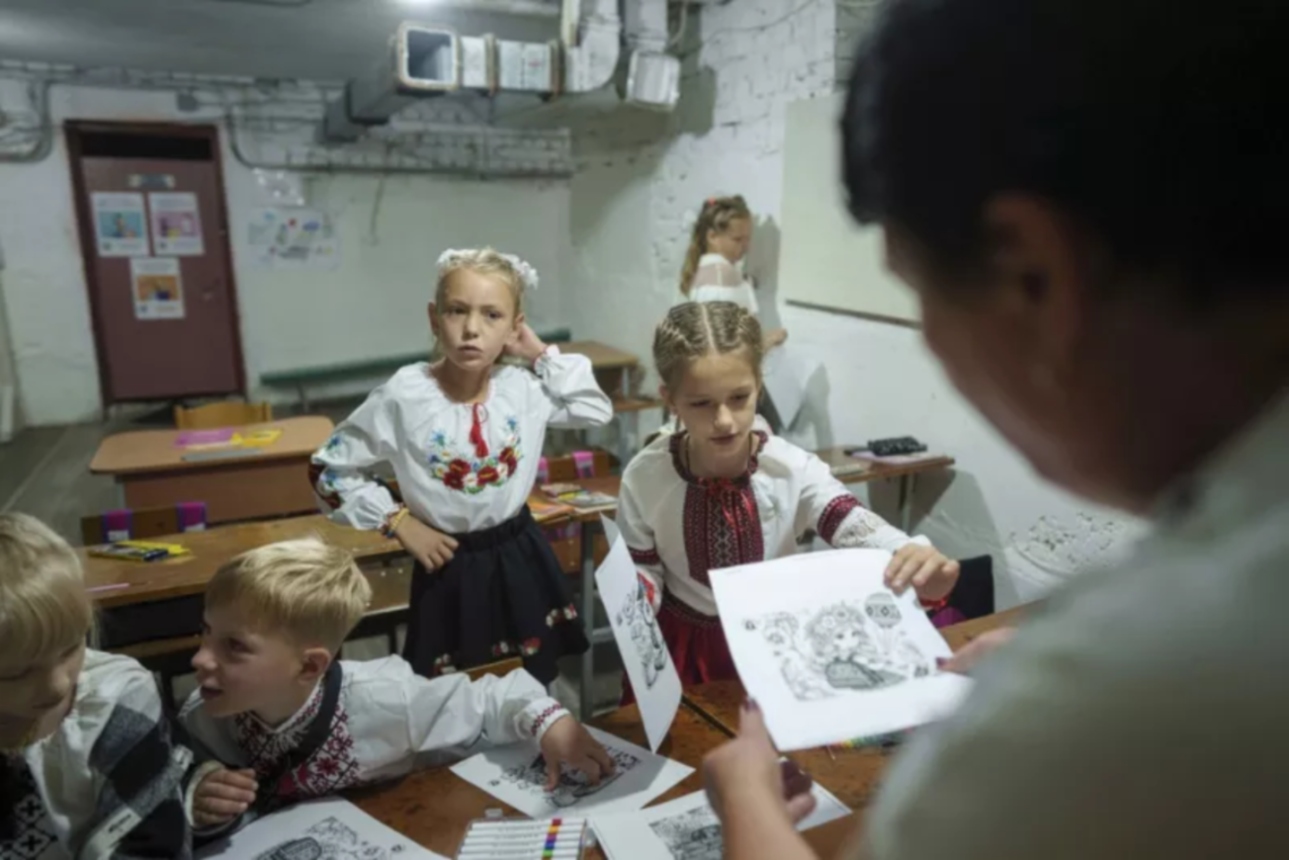 Ουκρανία: 2.000 παιδιά επέστρεψαν από τη Ρωσία – Η δήλωση Ζελένσκι για τις χιλιάδες που αγνοούνται