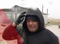 Αγιόκαμπος Λάρισας: Παντοπώλης λύγισε βλέποντας την περιουσία του να καταστρέφεται από την κακοκαιρία