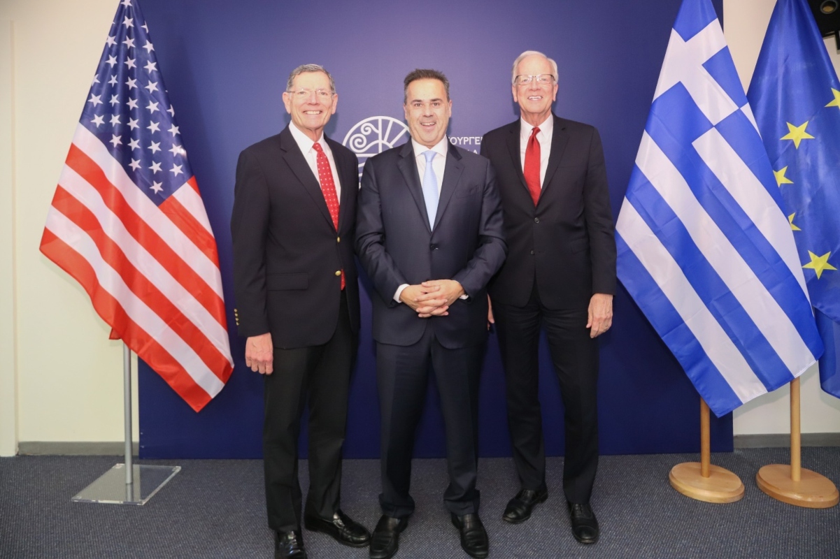 ΠΑΠΑΣΤΑΥΡΟΥ – ΗΠΑ: Οι 3+1 ενεργειακές συμφωνίες που ενισχύουν την Ελλάδα ως LNG κόμβο