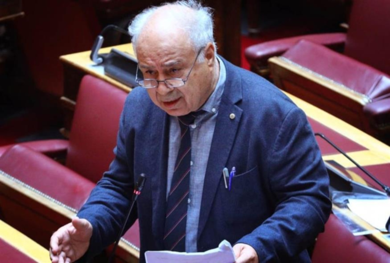 Παρασκευαΐδης: Δεν παραδίδει την έδρα – «Απόλυτα κατανοητή για τον κοινό νου η έκφρασή μου»