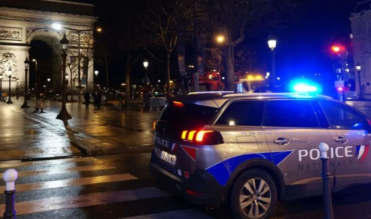 Συναγερμός στο Παρίσι: Πανικός και εκκενώσεις κεντρικών κτιρίων λόγω απειλών για βόμβες