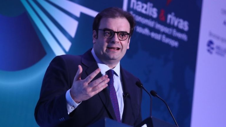 O Πιερρακάκης “οπλίζει” την Εφορία με Τεχνητή Νοημοσύνη: Πώς χτυπιέται η φοροδιαφυγή στη ρίζα της