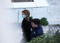 Ρούλα Πισπιρίγκου: Αναβλήθηκε η δίκη για Μαλένα και Ίριδα-Με μπαστούνι στο δικαστήριο