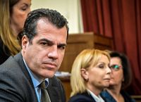 Τροπολογία Πλεύρη για δύο προσωρινές δομές μεταναστών στην Κρήτη: «Αν συνεχιστούν οι ροές θα γίνουν μόνιμες»