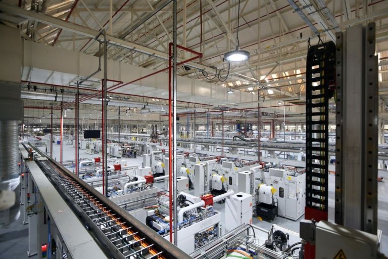 Ισχυρή Εκκίνηση για τη Μεταποίηση στην Ελλάδα – PMI “Πιάνει Γκάζι”