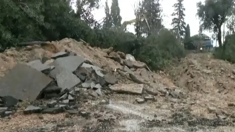 Κακοκαιρία σαρώνει την Ελλάδα: Κατολισθήσεις, πλημμύρες και χάος σε δρόμους από Ήπειρο έως Κρήτη