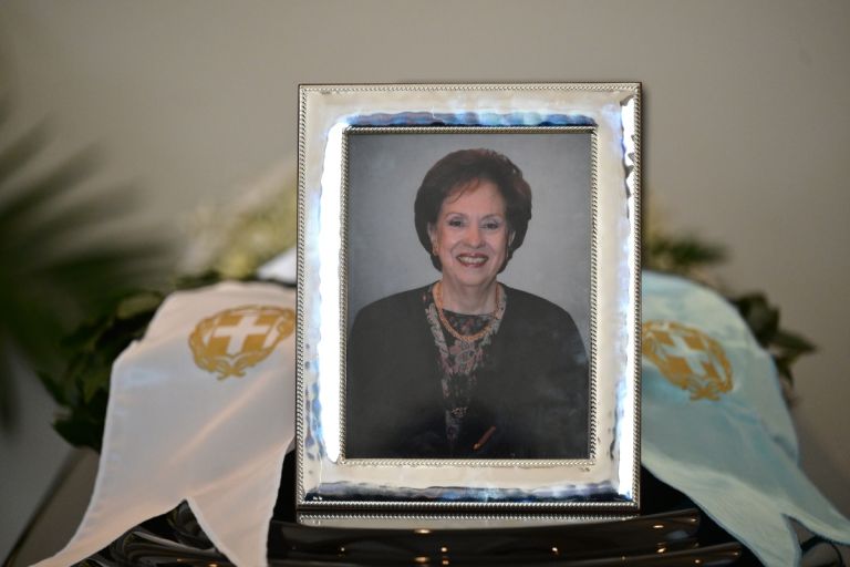 Άννα Ψαρούδα – Μπενάκη: Στο Α’ Νεκροταφείο η κηδεία της πρώτης γυναίκας προέδρου της Βουλής