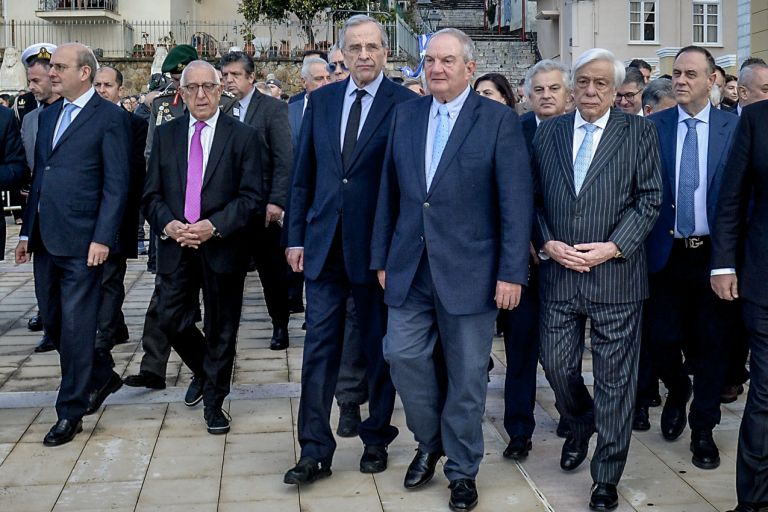 Καραμανλής και Σαμαράς «συντοπίτες»: Η πολιτική συμπόρευση που ανησυχεί τη ΝΔ