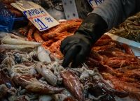 Καθαρά Δευτέρα: «Τσιμπημένες» οι τιμές στα θαλασσινά – Έως και 21% υψηλότερες από πέρυσι